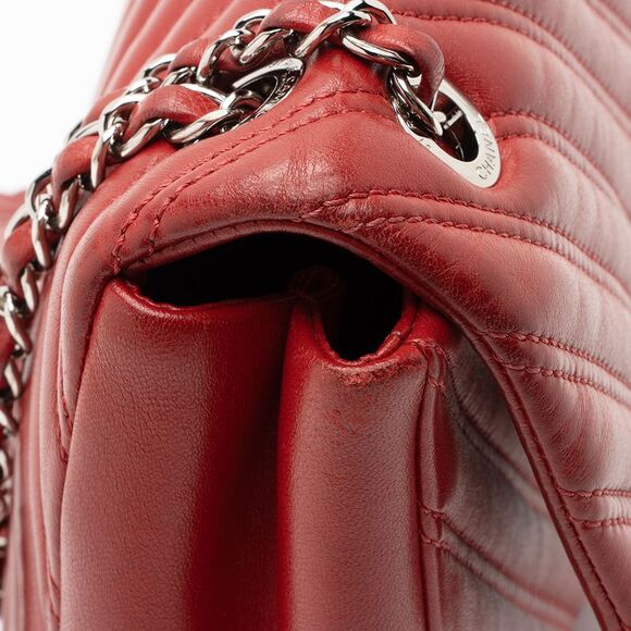 Chanel Chevron Lambskin Classic Jumbo Single Flap Bag - Picture 10 of 15